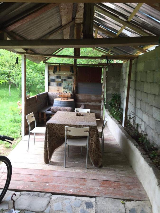 Mera Hostel Partskhanaqanevi Bagian luar foto
