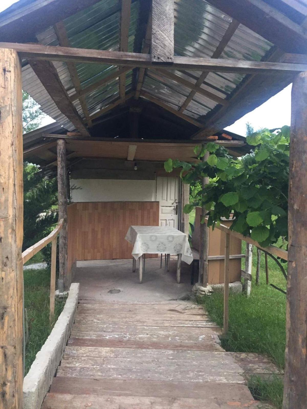 Mera Hostel Partskhanaqanevi Bagian luar foto