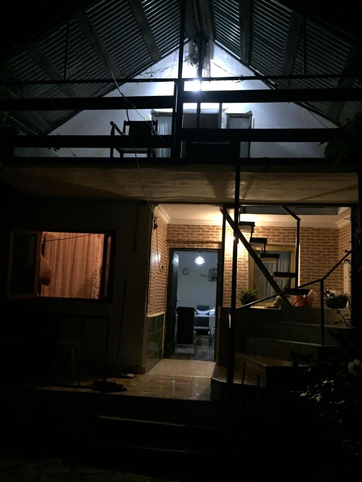 Mera Hostel Partskhanaqanevi Bagian luar foto